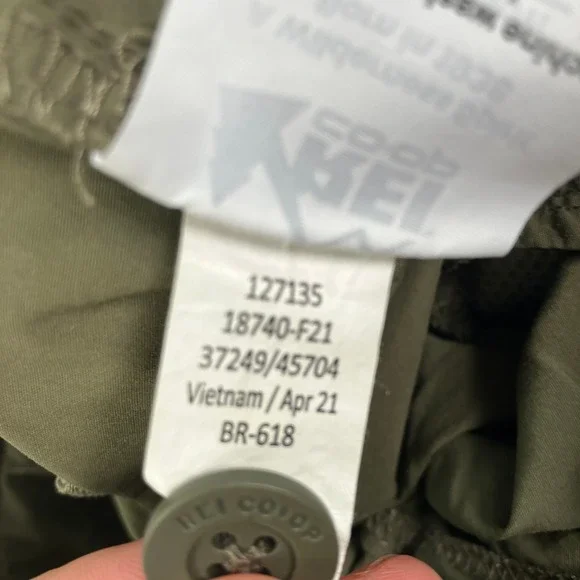 REI Co-op Womens 8 Sahara Cargo Shorts Green Relaxed Fit Hiking Belted Outdoor - Picture 9 of 10